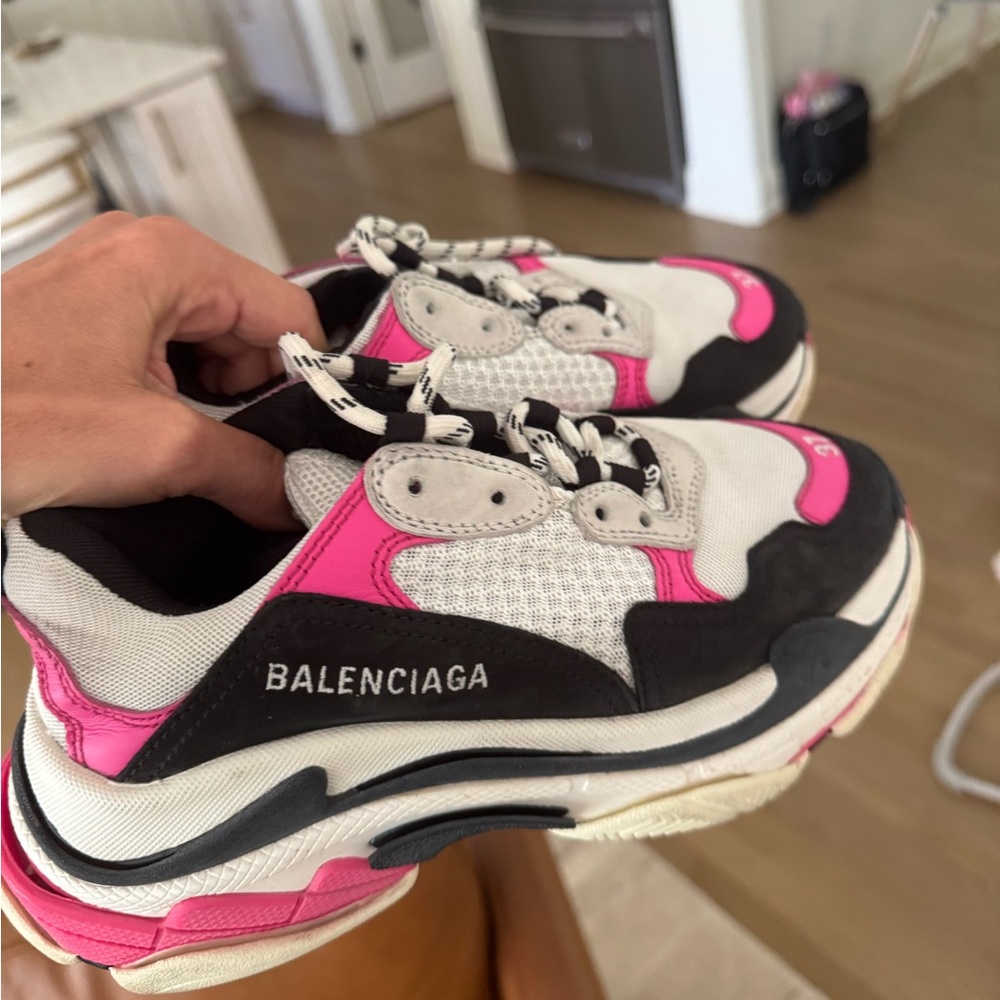 Balenciaga Women's Pink and Black Athletic Sneakers